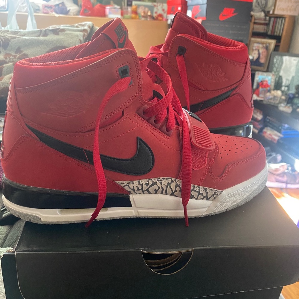 Jordan legacy 312 Toro